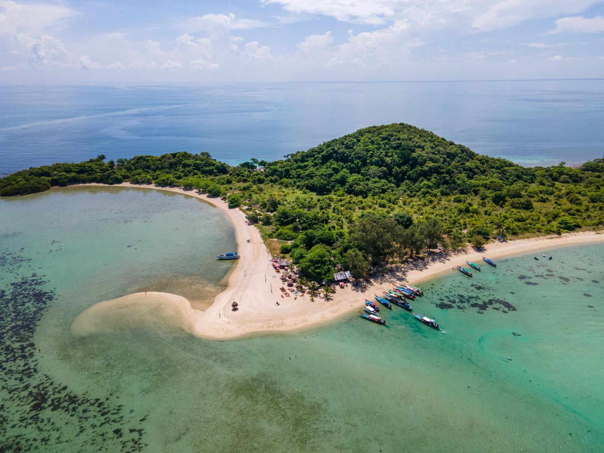 Avani Plus Samui Resort Taling Ngam  Exterior photo